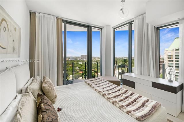 Building Photo - 2831 S Bayshore Dr