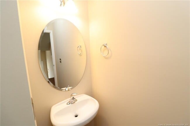 Building Photo - 711 Keystone Park Dr