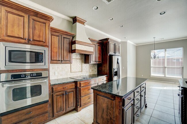 Building Photo - Bright & Spacious 3-Bed, 3.5 Bath Corner-Lot Home in Deer Creek Schools with Chef’s Kitchen & Bon...