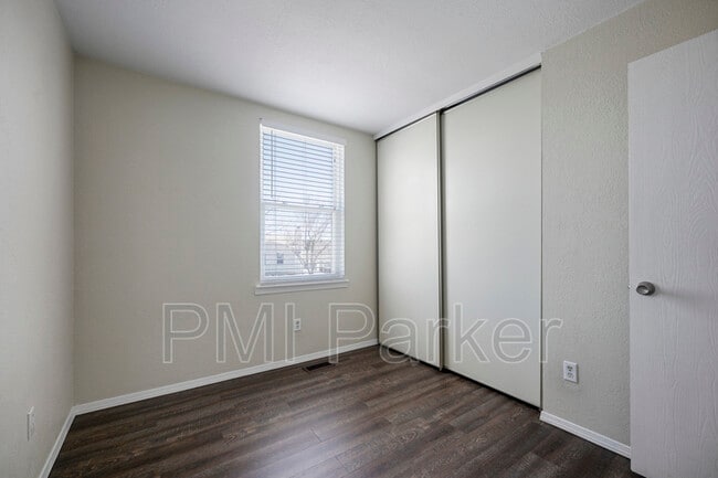 Building Photo - 8343 Currant Way