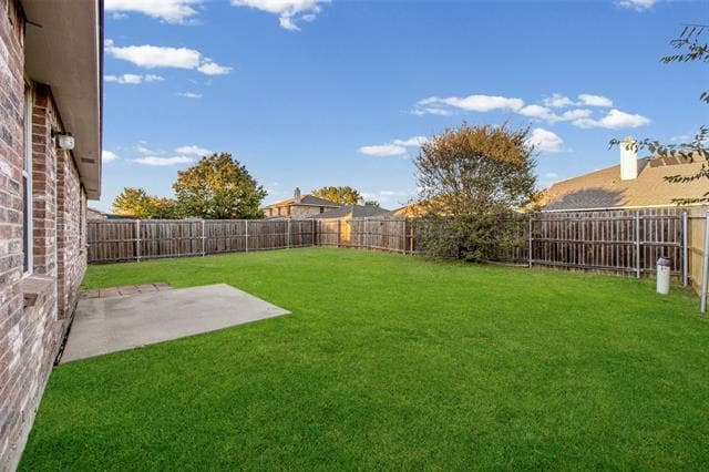 Building Photo - 8409 Redheart St