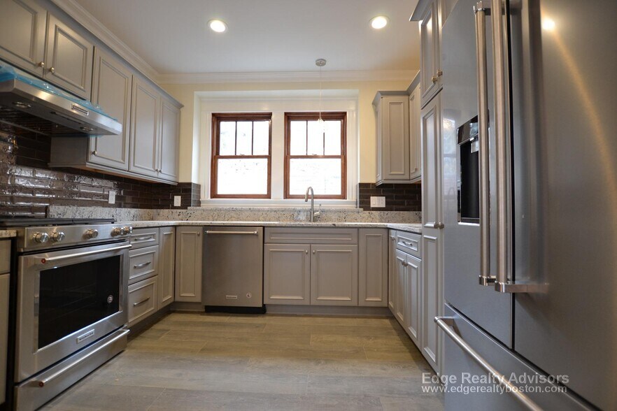 Building Photo - 38 Gerrish St