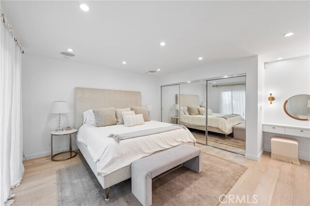 Building Photo - 4444 Canoga Ave