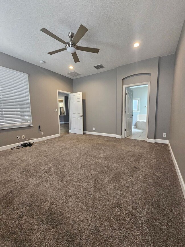 Building Photo - Victoria Park 3 Bedroom Home in Deland