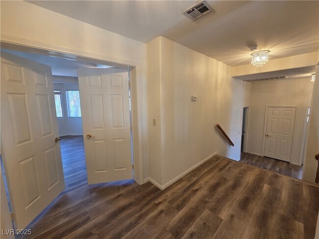 Building Photo - 8204 Tivoli Cove Dr