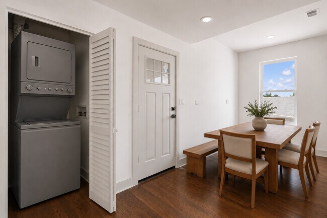Building Photo - 4108 N Cicero Ave
