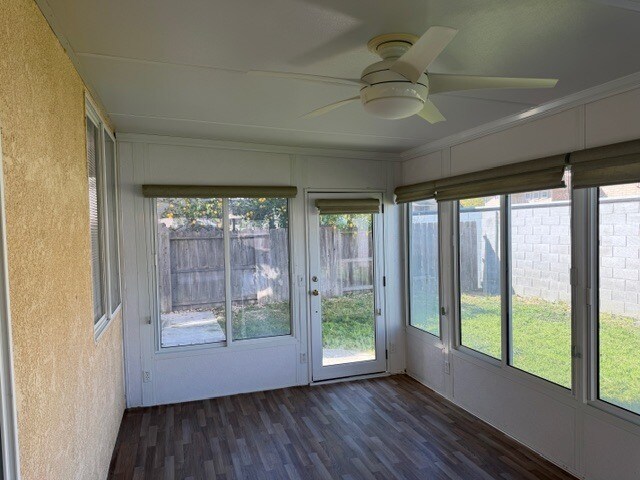 Building Photo - Tracy 3 Bedroom 2.5 Bathroom Home