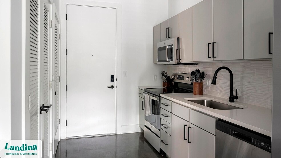 Building Photo - 715 Merritt Ave