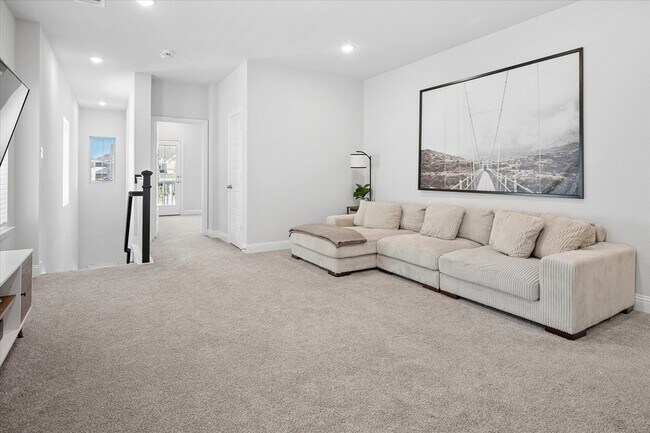 Building Photo - 7207 Daytona Mews