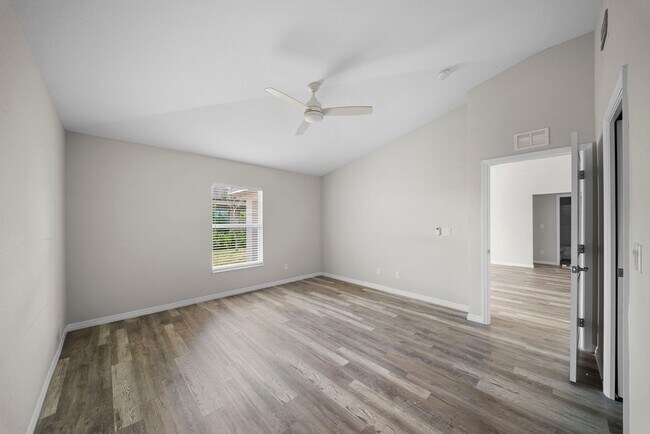 Building Photo - 202 NW 25th Pl