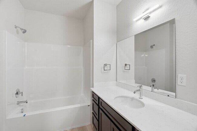 Building Photo - 1816 N 15th St