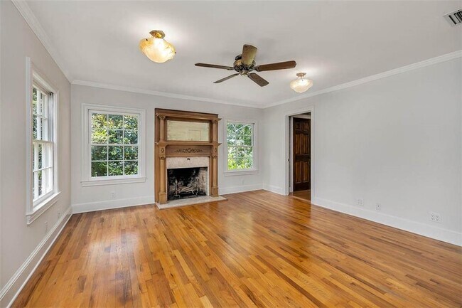 Building Photo - 210 Settlers Rd