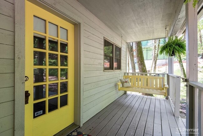 Building Photo - 50 Garvin Dr