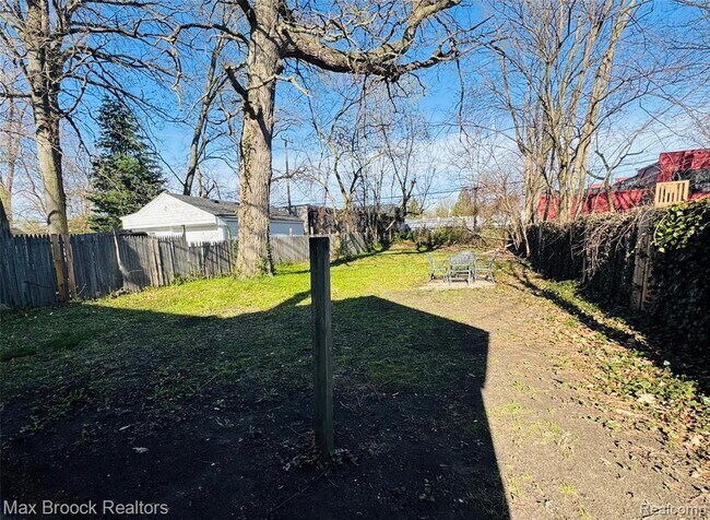 Building Photo - 510 Stratford Rd