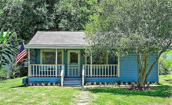 Building Photo - 1671 E Pine Lake Cir