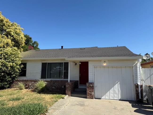Primary Photo - 1832 Rockrose Rd