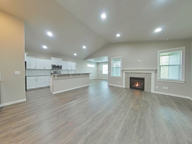 Building Photo - Modern 3 Bedroom House ~ NW Albany ~ Dog Friendly