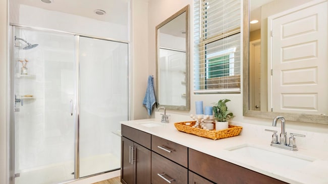 Dual sinks in Primary Bathroom - 9509 W Sells Dr