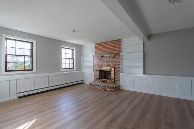 Building Photo - 4 Pheasant Ct