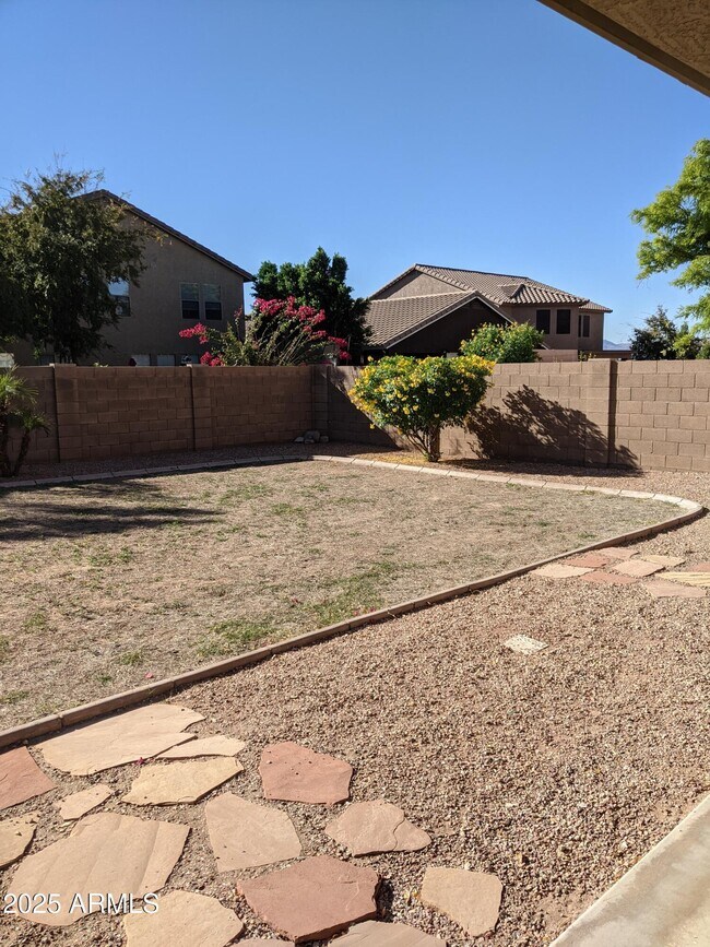 Building Photo - 12039 W Louise Ct