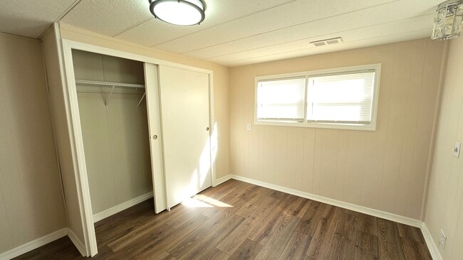 Building Photo - Updated 2BR / 1BA Single-Wide Home for Rent – Move-In Ready!