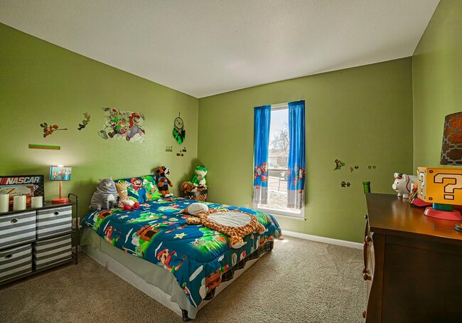 Building Photo - Single Family Home | 3 Bed 3 Bath /w walko...