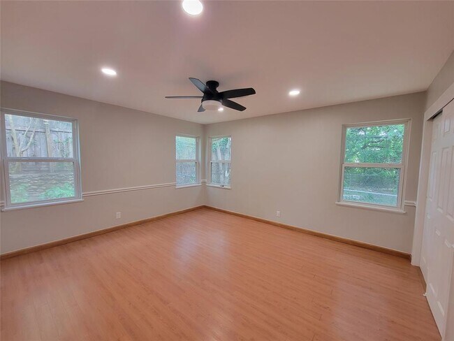 Building Photo - 2513 W 45th St