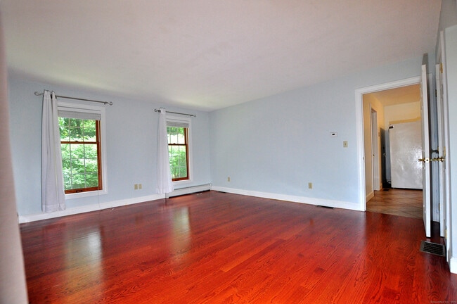 Building Photo - 64 Oak Ridge Dr