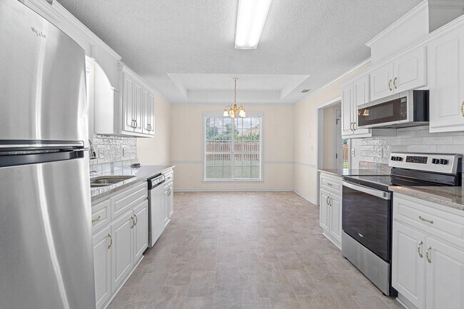 Building Photo - 224 Taylor Cir