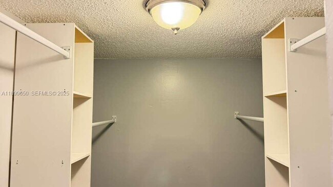 Building Photo - 7175 Orange Dr