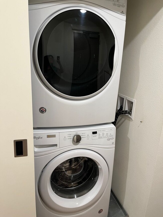 Building Photo - Kapiolani Residence Condo - 2 bedrooms, 2 ...