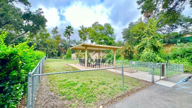 Building Photo - Light, Bright, and Freshly Updated Home in the Gated & Desirable Champagne Village 55+ Community!