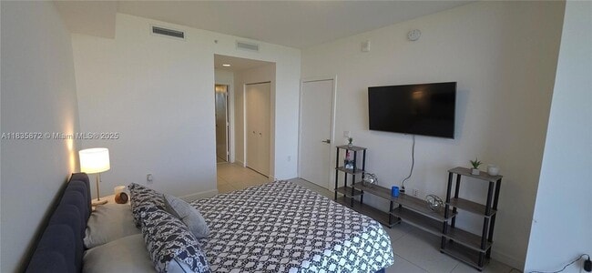 Building Photo - 5350 NW 84th Ave