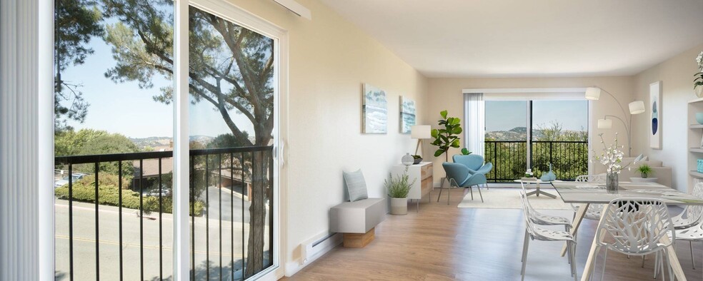 Spacious Living Area | Summit at Sausalito | Luxury Apartments at Sausalito, CA - Summit at Sausalito