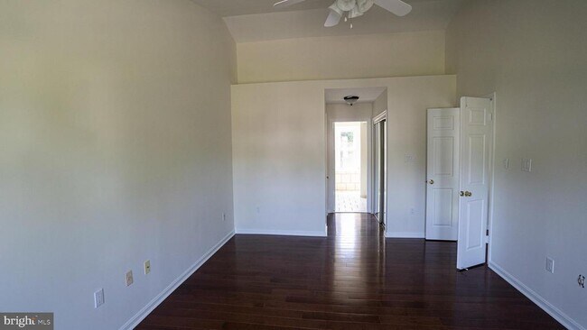 Building Photo - 10854 Monticello Ct