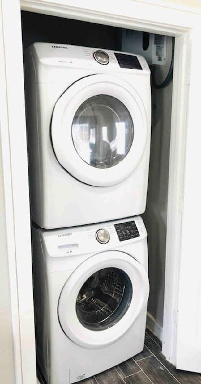 Building Photo - 2615 Arbor St