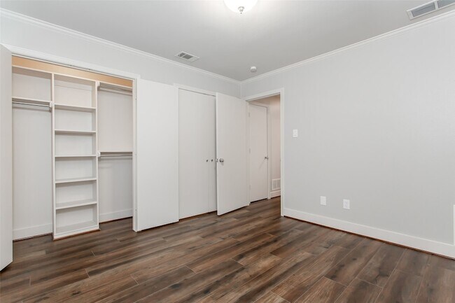 Building Photo - 2117 Promontory Point