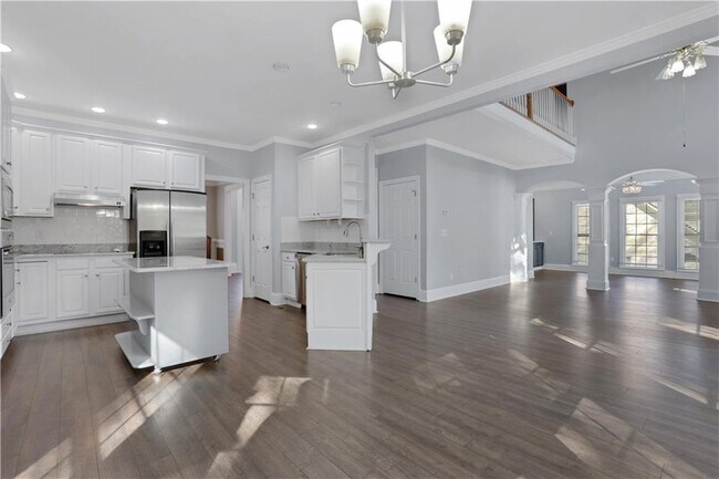 Building Photo - 127 Tara Blvd