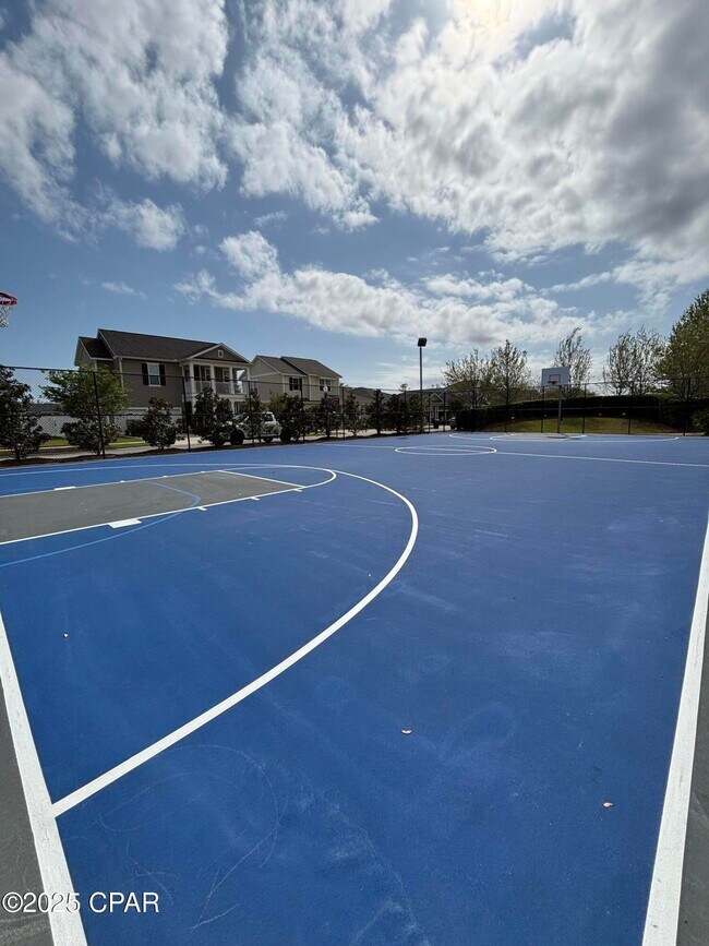 Building Photo - 1080 Blazing Star St