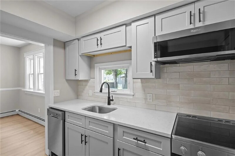 Building Photo - 233 Waterman Ave