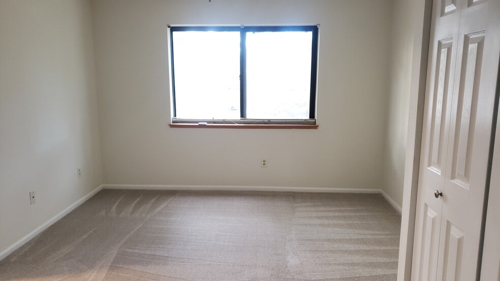 Primary Bedroom - 412 Owl Dr