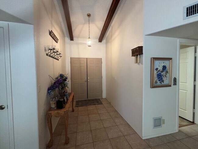 Building Photo - Lovely Long Term Unfurnished Home in 45+ Active Adult Resort Community of Leisure World