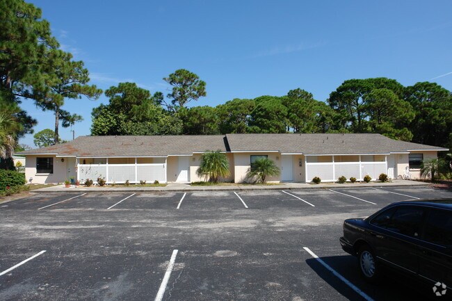 Front - 165 Old Englewood Rd