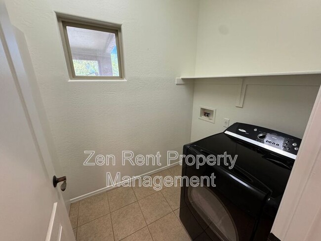 Building Photo - 29058 N Cactus Cir