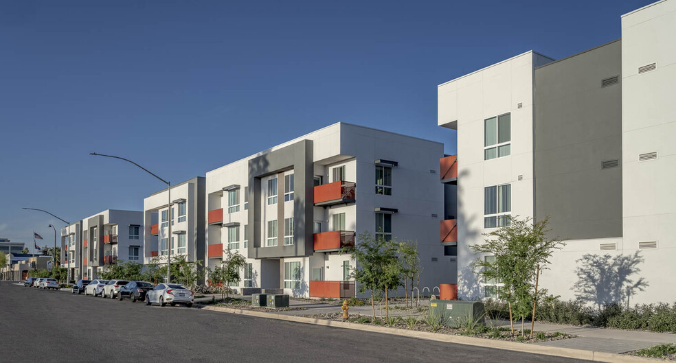 Primary Photo - Residences at Falcon Park