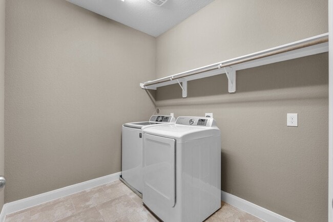 Building Photo - 416 Via Regatta Dr
