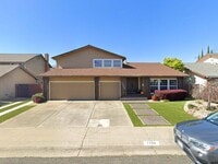 Building Photo - 4 Bedroom | 3 Bathroom | Home in Roseville