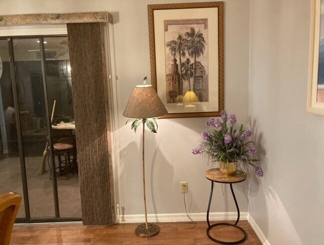 Building Photo - 1565 Glentry Ln