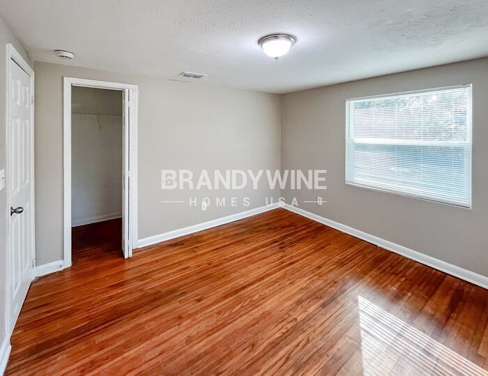 Building Photo - 1001 Fields Rd