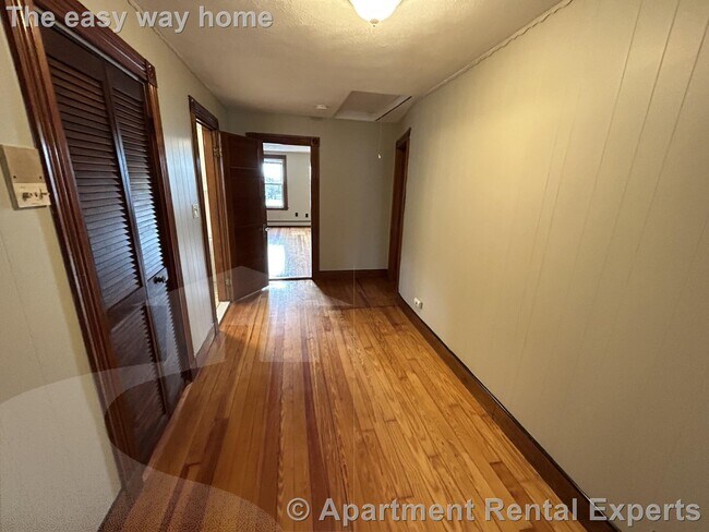 Building Photo - 83 Medford St